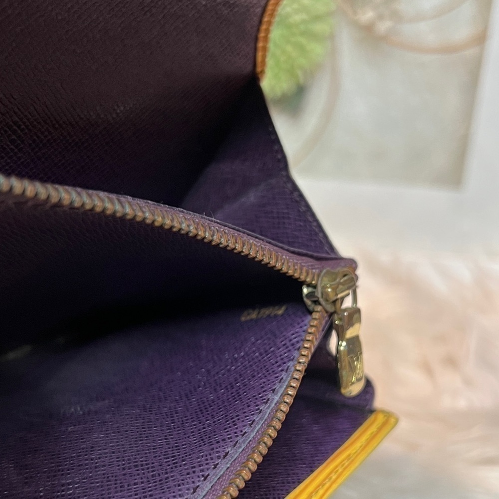 Authentic Louis Vuitton Epi Sarah yellow wallet with Purple interior - Picture 8 of 14